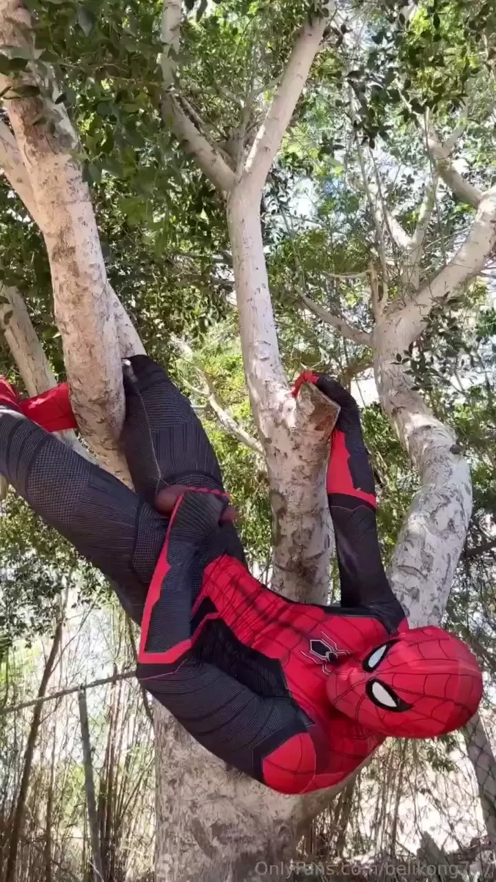 Me vine a chorros sin tocarme de lo mucho que apretaba el traje mi part 1 