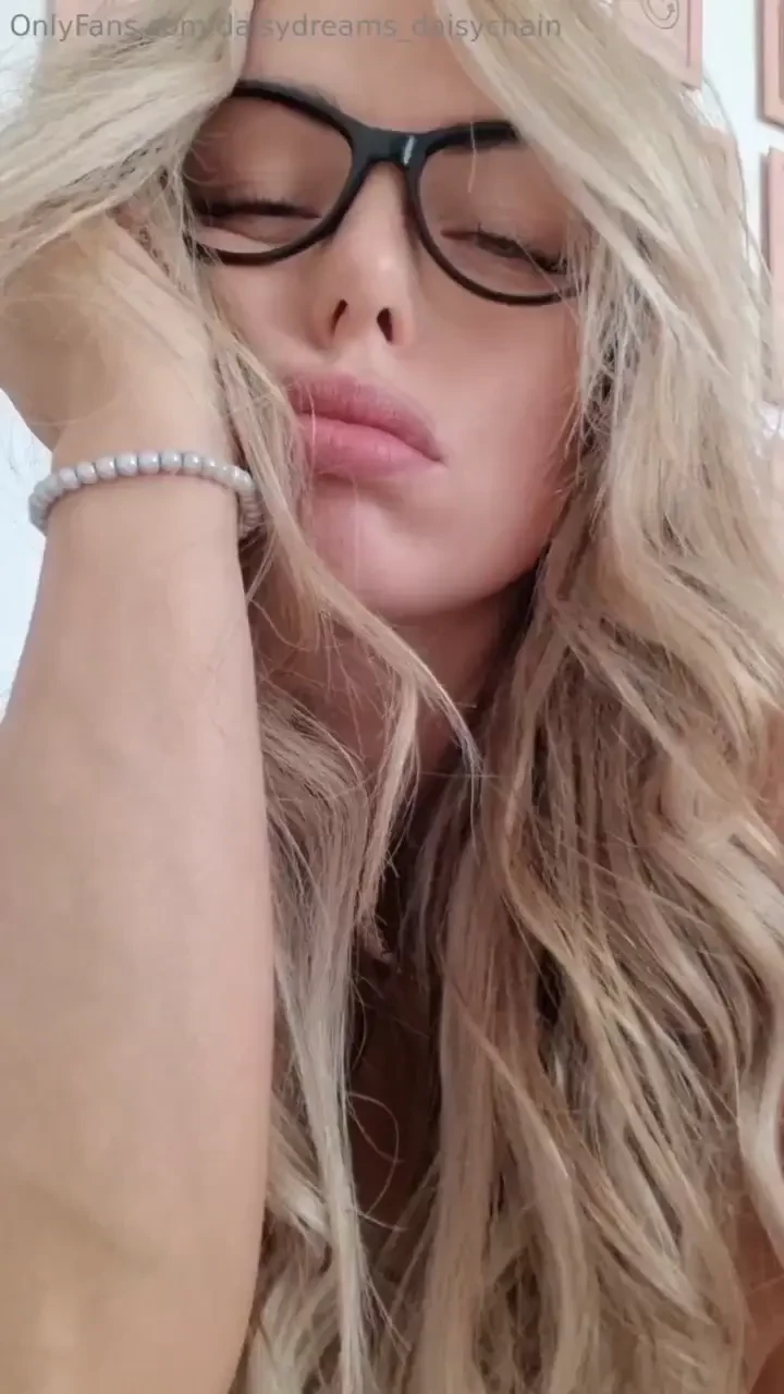 Who likes my pictures in my office 