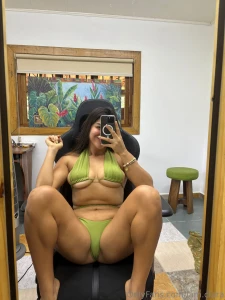 There s nothing wrong with feeling yourself a little right