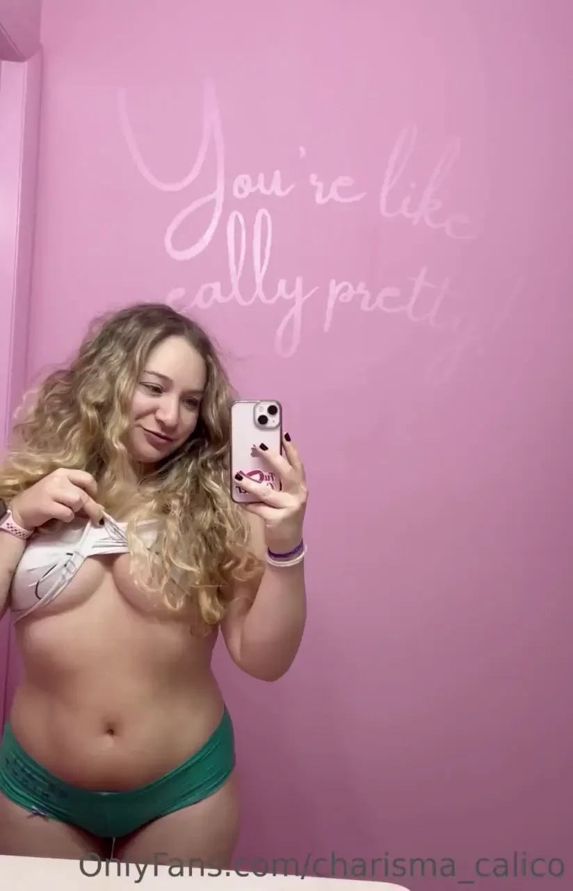 My friends bathroom really makes me channel my inner regina george 