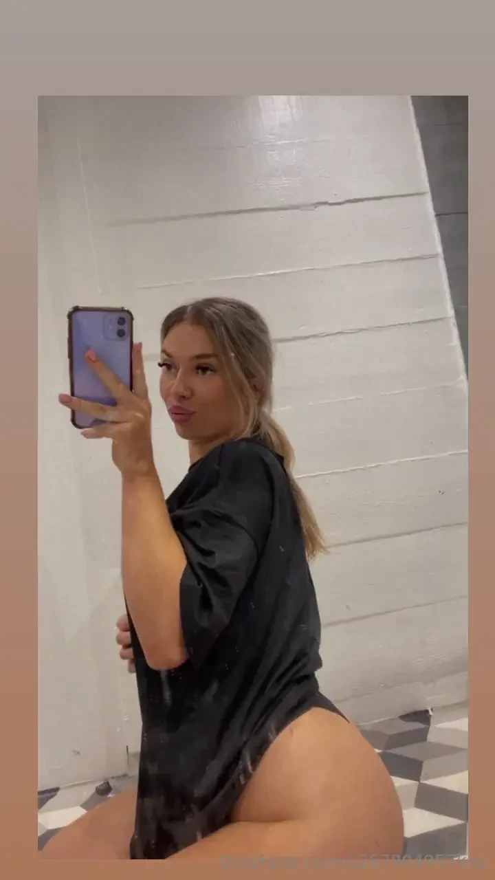 Cum keep me warm who s exited for christmas content 