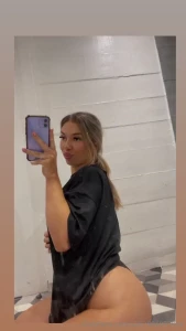 Cum keep me warm who s exited for christmas content