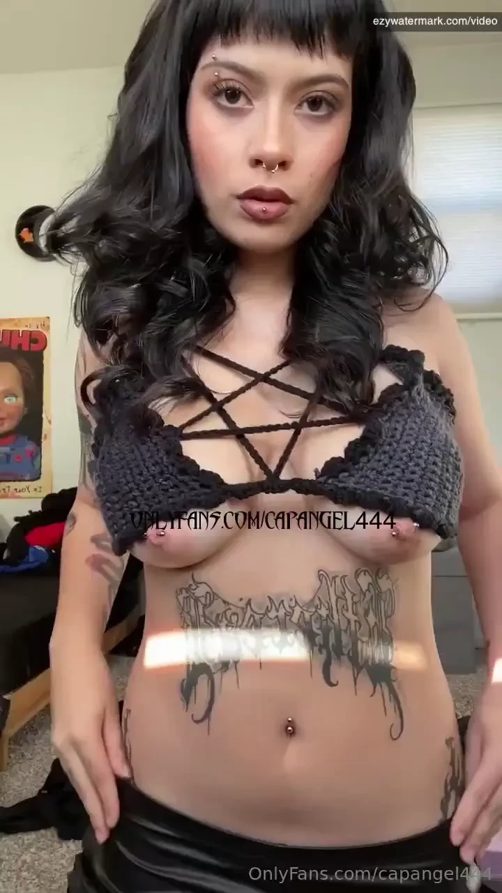 Slippin my shorts down for u ignore my messy room 