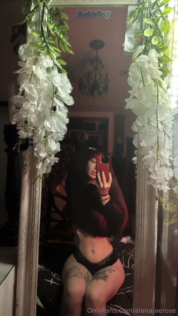 Some casual mirror selfies 