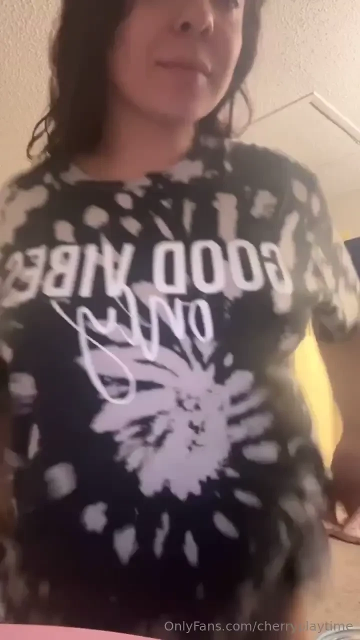 This is what i be sending on snap for shits n giggles when i m bored n 