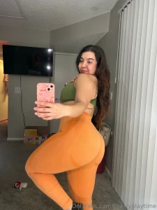 Pov i m your gym crush and i send you these part 1