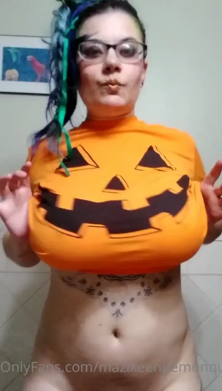 Trick or titties 