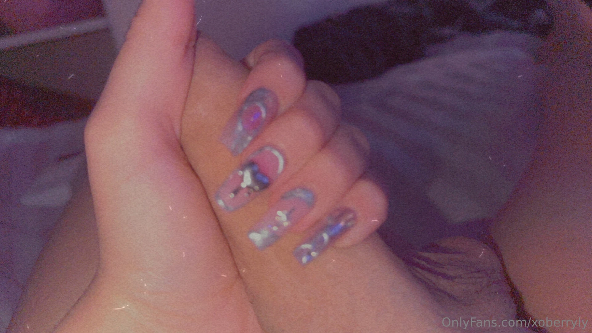 My nails look so pretty 