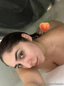 I love taking pics in the shower dm me for the uncensored set