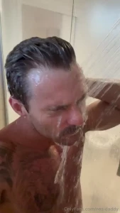 Morning beautiful people wish i had someone to wash my back