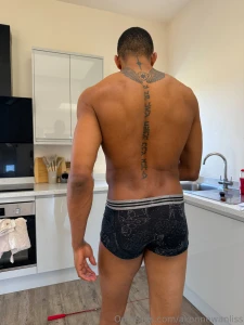 I ll be the reason u can t focus bet