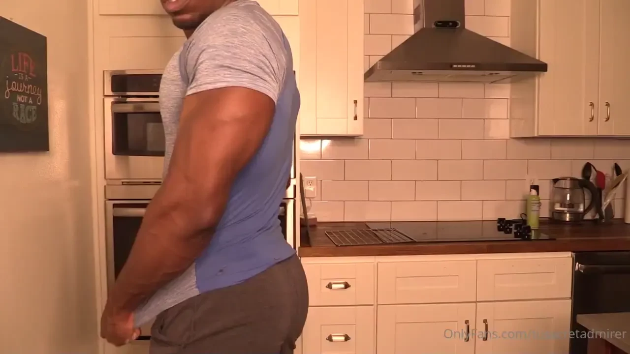 I m entering a growth season enjoy my post workout flexing in my 