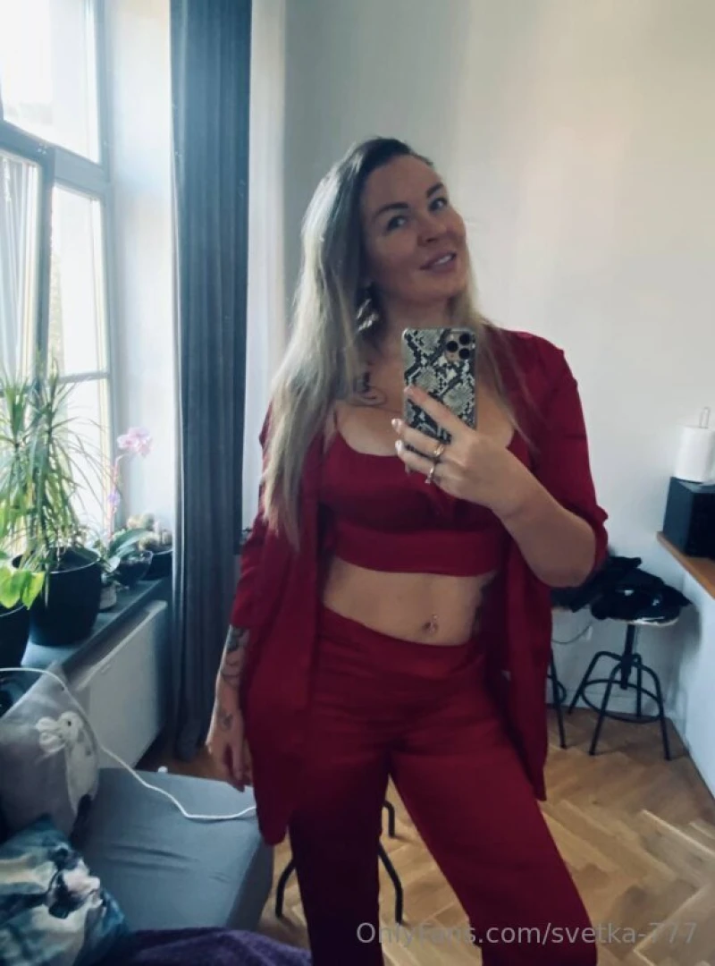 Do you like red silk on me 