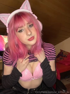 Does pink look good on me part 44