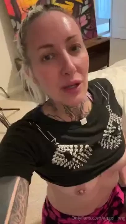 Just swallowed a huge cum load after sucking him off for 10 mins 