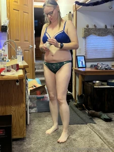 Who wants to help me get ready for the holiday part 2