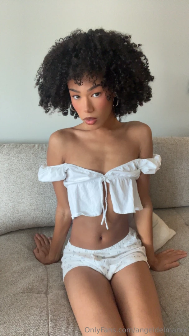 Just one look and i ll melt for you wanna test it 