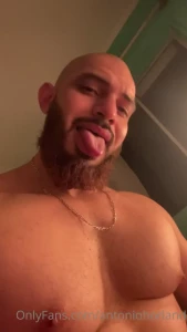 Feliz domingo mi perritos ch pame la verga y la tetilla part 1
