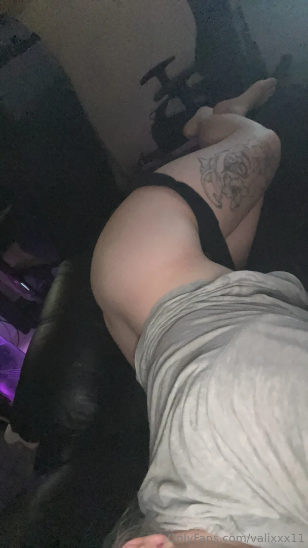 Wanna fuck me while we re gaming 