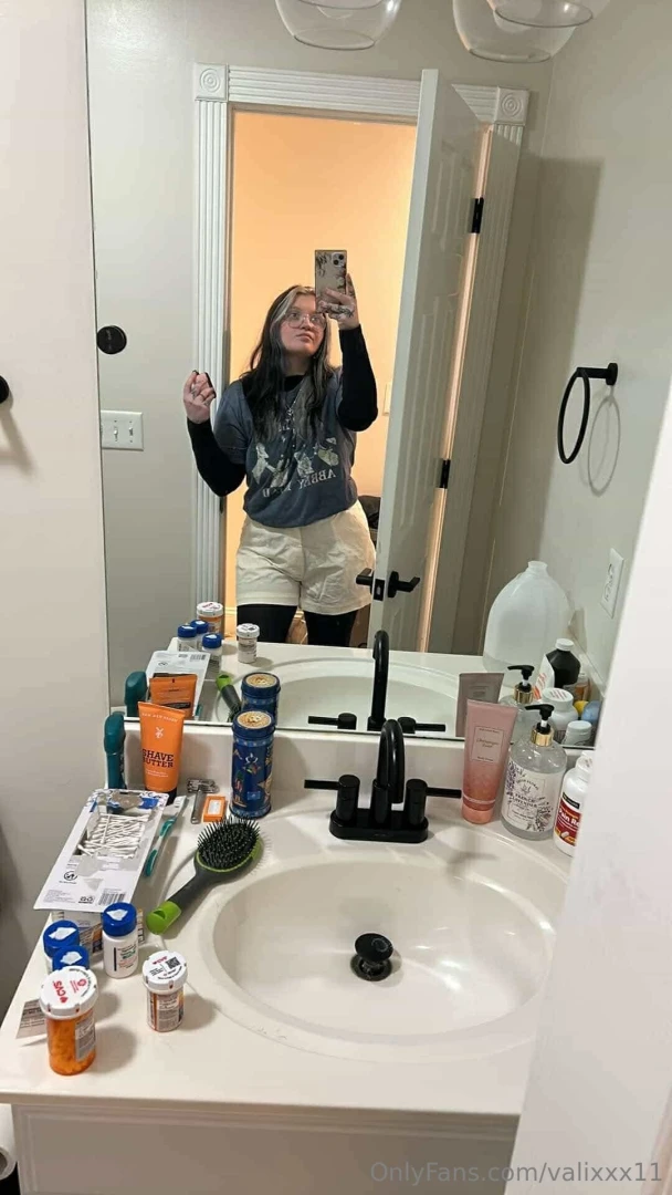 I m bored and horny side note do we like the fit 