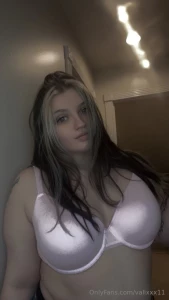 Wanna see more bras tip this post to some in your dms the more you tip