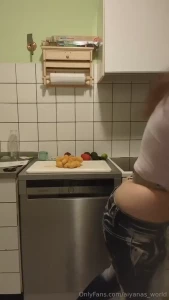 Would you like your girlfriend cooking dinner like this