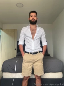 I m all dressed up but i have a feeling it won t stay on for long