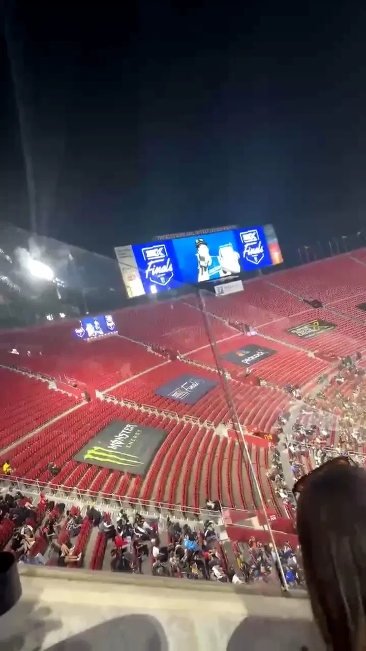 Stream started at 09 24 2023 04 29 am smx world championship 