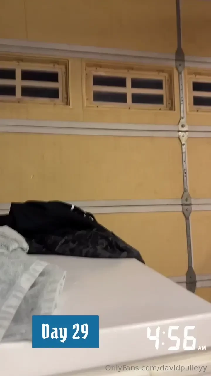 Day 29 of morning cold plunges never gets any easier lol embrace the 