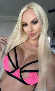 Want a naughty custom video tell me your idea and let s get wild