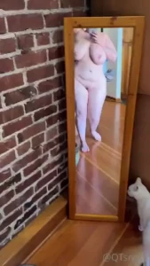 Even with my face out of frame i bet you d recognize my curves