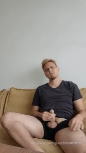 Me acompanha nessa punheta acho que foi a mais gostosa que j gravei