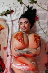 If you don t come soon i will finish all the pizza part 4