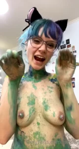 Teasevideo nude