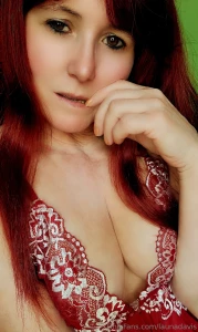 Can i look into your eyes as you fuck me