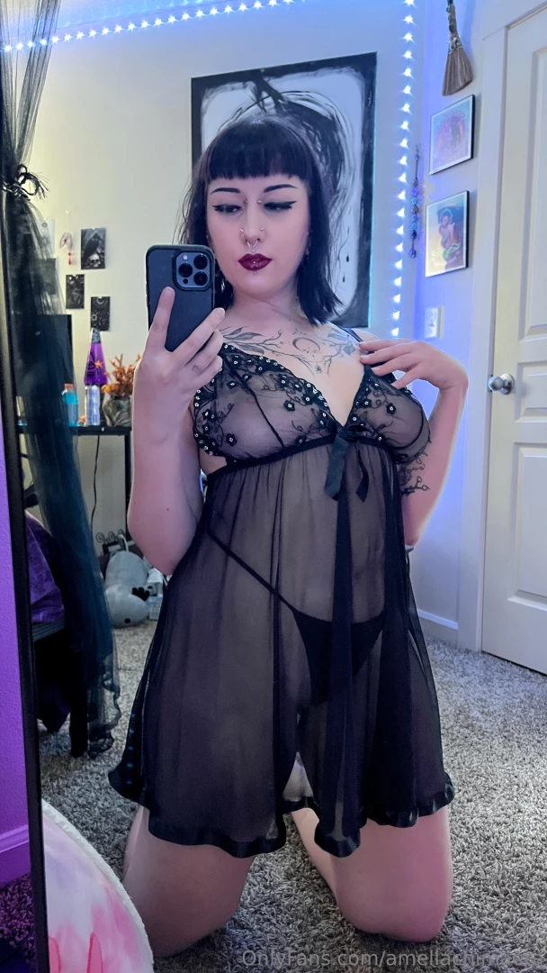 So short story i saw this lingerie set online and i really wanted it part 2 