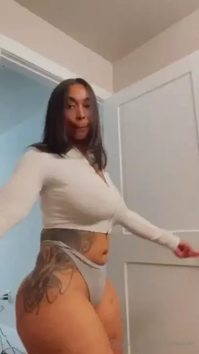 Just trying to be sexy for ya 
