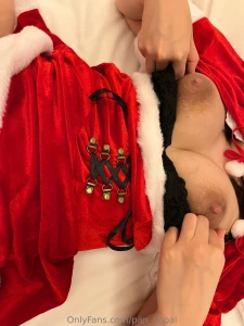 40 minutes happy holiday solo masturbation everyone happy holiday it s part 4
