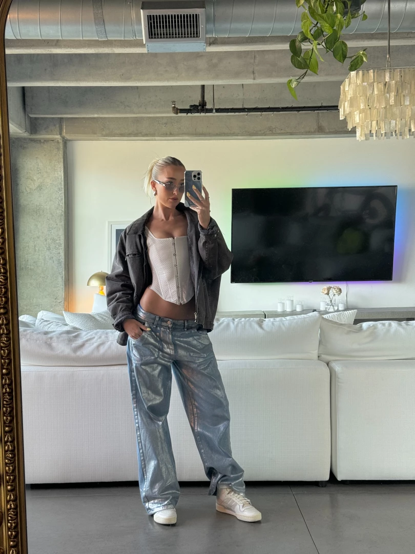 Corsets are kinda my thing 