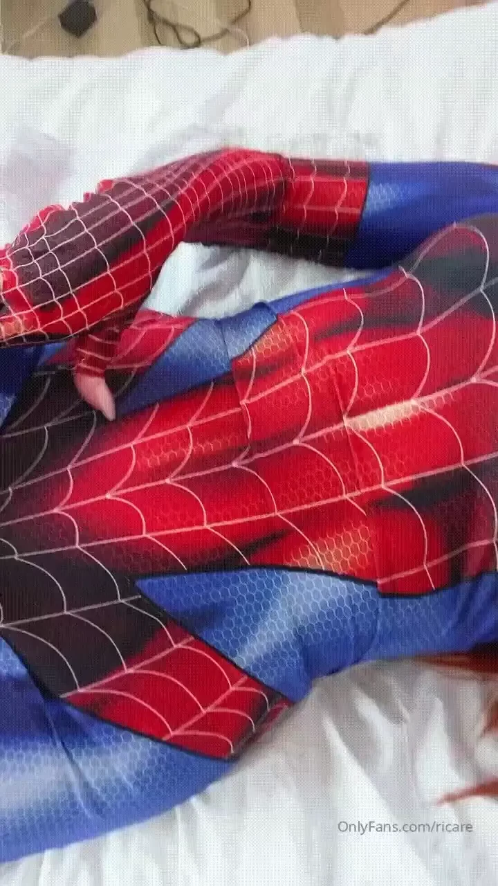 The gifs as promised one video clip lol you can really tell i felt part 3 