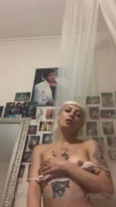 Boy harsher makes me