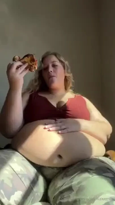 Pizza has always been one of my biggest belly growing foods i love 