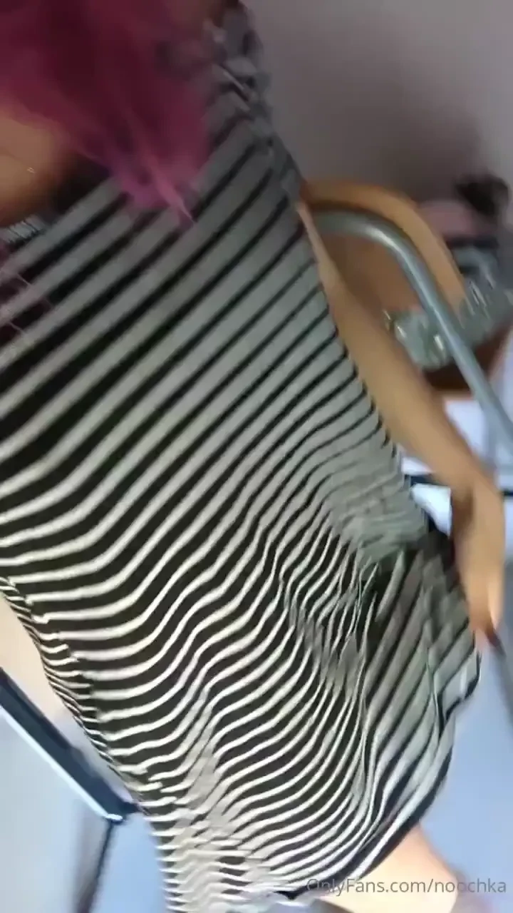 Trop de cartons ici mais a m emp chera pas d tre sexy hehehe 