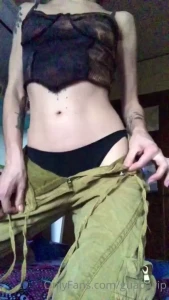 Finalmente arrivato il caldo niente reggiseno solo canotte finally the