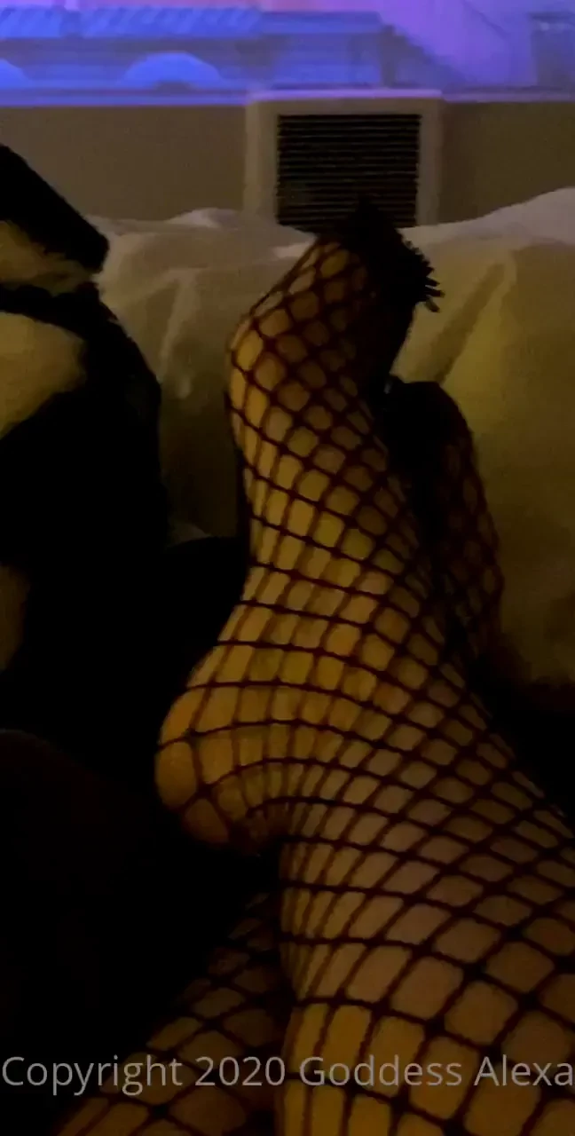 After filming from 8pm to 7am my camera died so i took a break to 