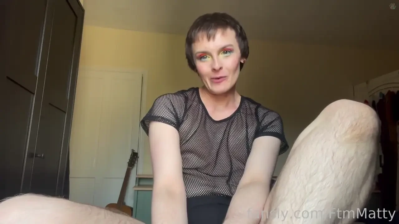 Toe sucking footjob tasting my fruit flavoured toes before offering 