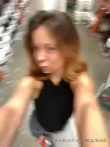 I kept trying to take a flash video in home depot but i kept getting