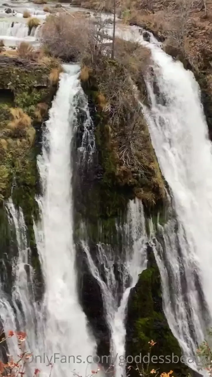 I went to the waterfalls today what do y all think of my pictures this 