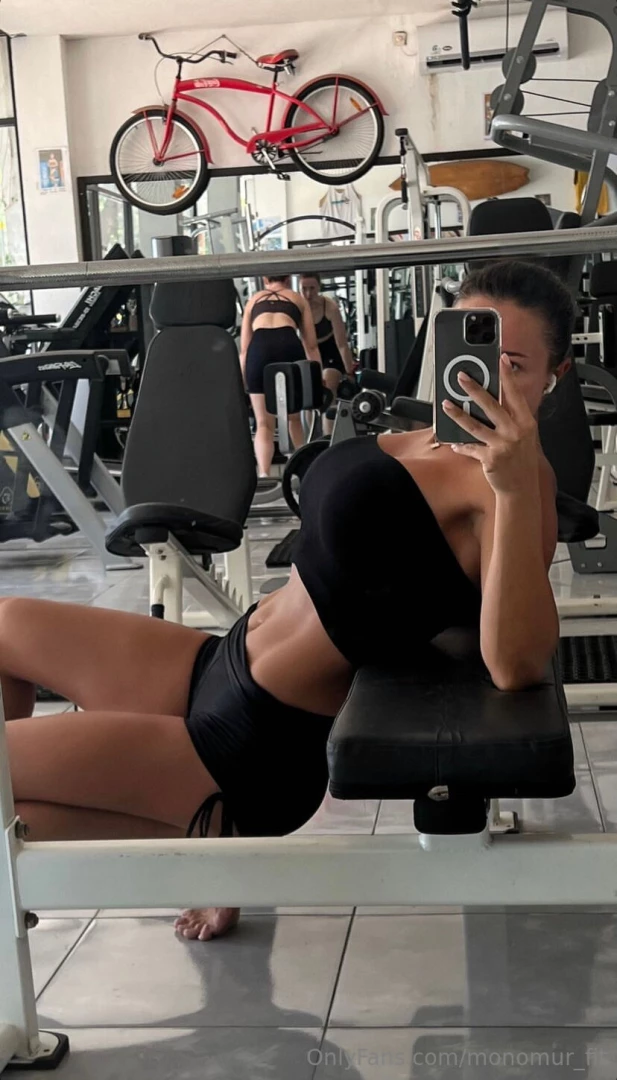 I hope my photo will make the beginning of your week much better 