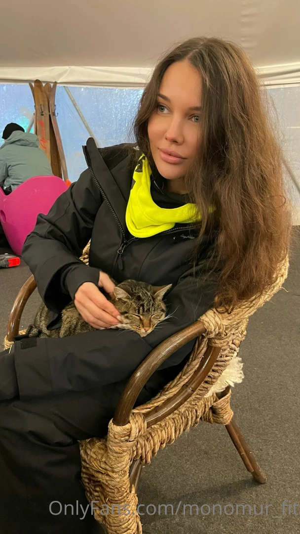 I love animals and i miss snowboarding 